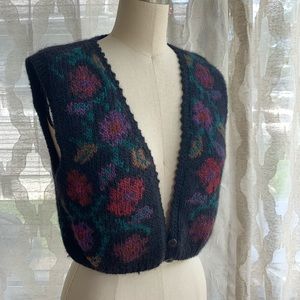 Vintage Women’s 100% merino wool sweater vest